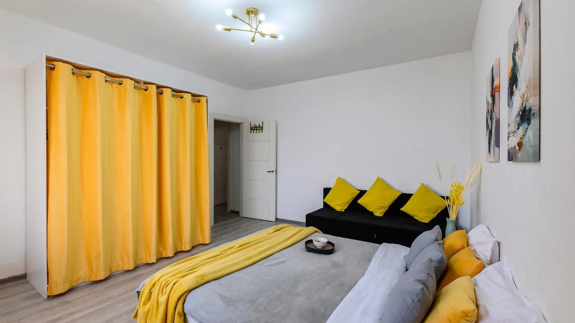 Apartment Большая Квартира На 8-9 Человек, С Красивым Видом 47 Almaty